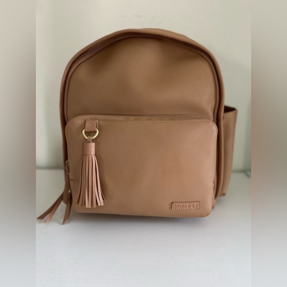 Skip Hop Handbags - Skip Hop Greenwich Chic Diaper Bag Backpack Beige
Large Unisex